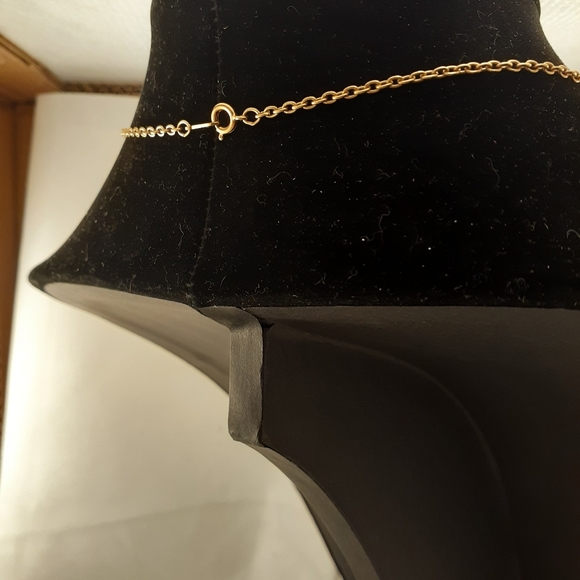 Set of Necklaces - Picture 5 of 6